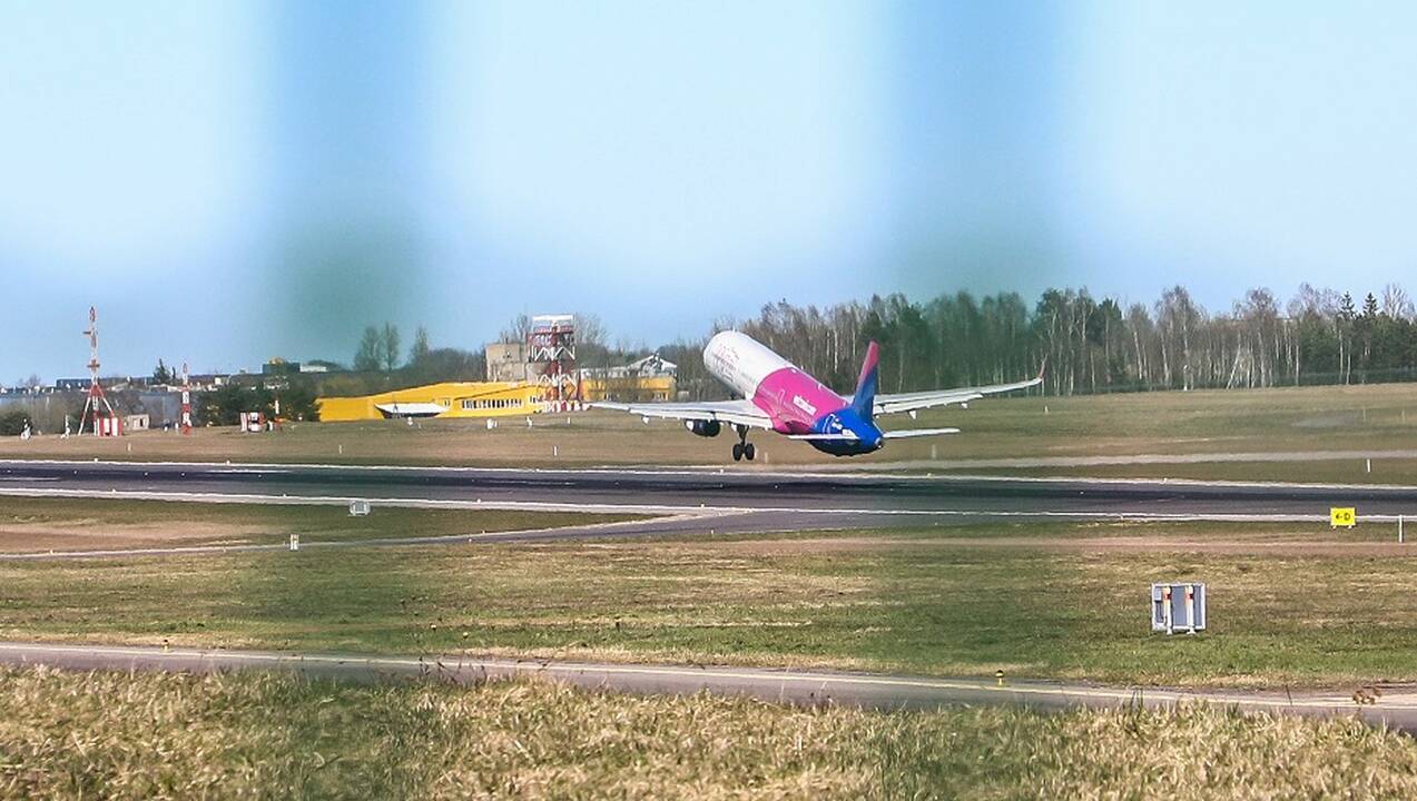 Dėl IT sistemų sutrikimo neveikia dalis „Wizzair“ paslaugų: keleiviai raginami atvykti kuo anksčiau