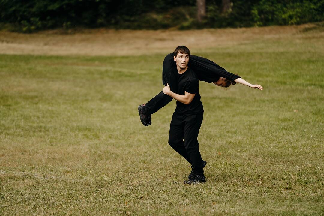 Impulsas: performanso „Wreck“ atlikėjai inspiravo žiūrovus kurti savas interpretacijas.