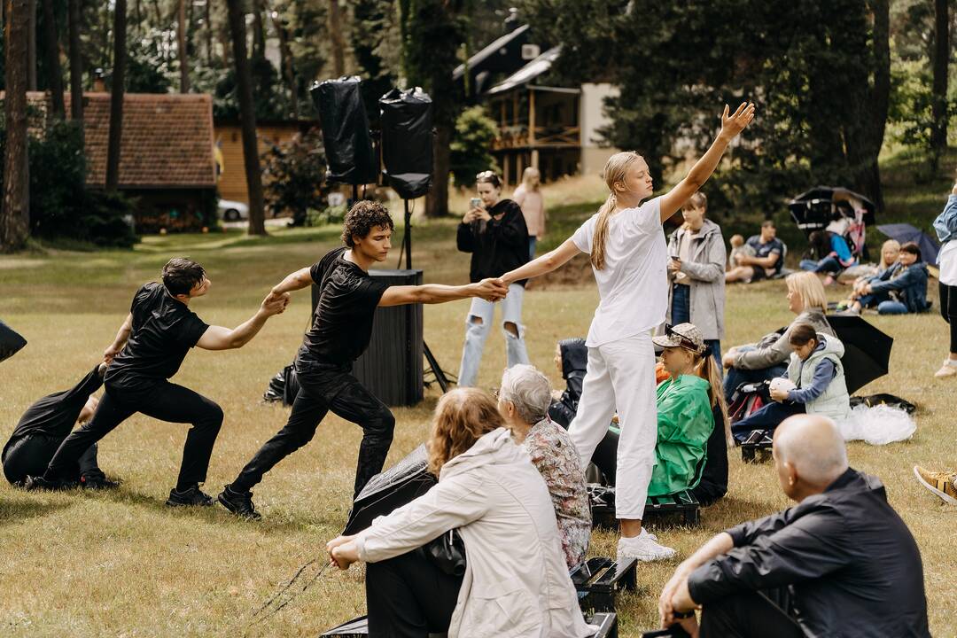 Impulsas: performanso „Wreck“ atlikėjai inspiravo žiūrovus kurti savas interpretacijas.