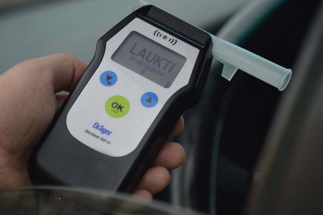 Dėl girtumo konfiskuotą automobilį paimti atvyko neblaivus autovežio vairuotojas