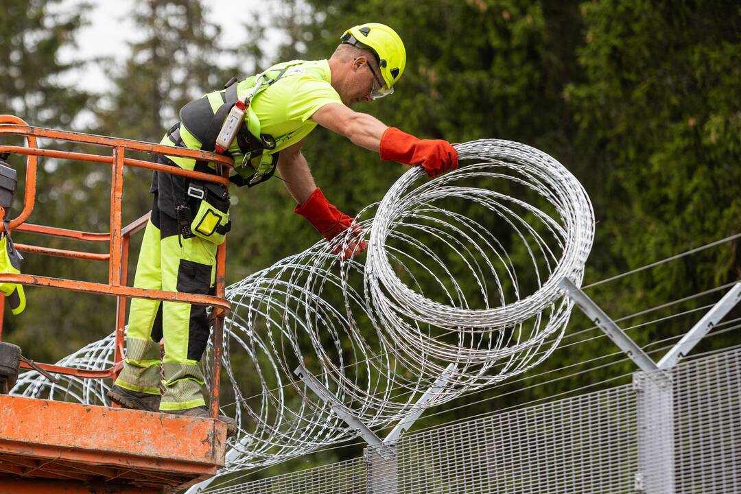 Švenčionių rajone vykdomo fizinio barjero statybos