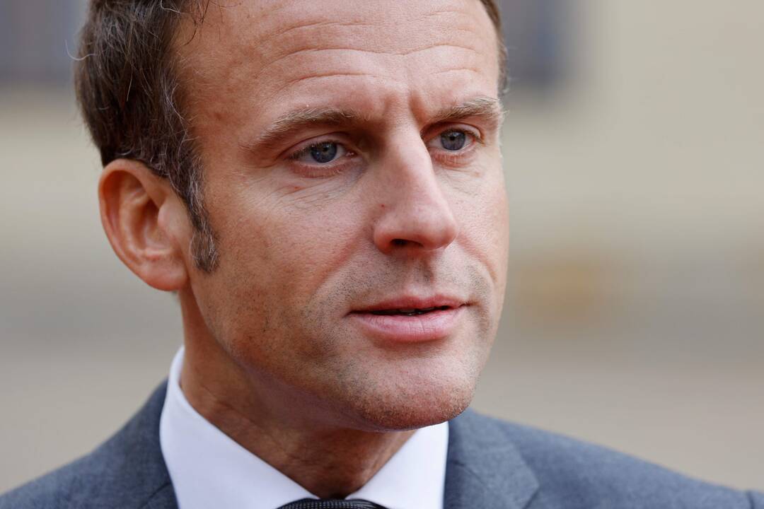 E. Macronas ragina R. T. Erdoganą kovoti su sankcijų Rusijai apeidinėjimu