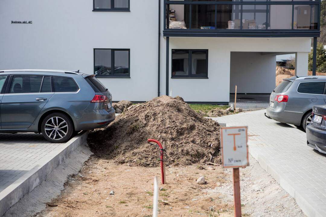 Vėluoja: Įkal­nės akligatvio 4C na­mas tu­rė­jo bū­ti atiduotas vertinti dar va­sa­rį.