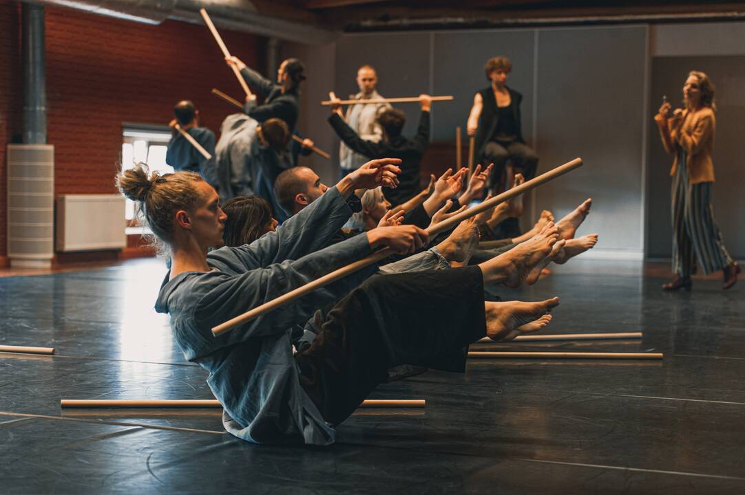 Ženklai: naujajame spektaklyje aikido ir kitų Rytų dvikovų tradicijos praturtina šiuolaikinio šokio tradiciją.