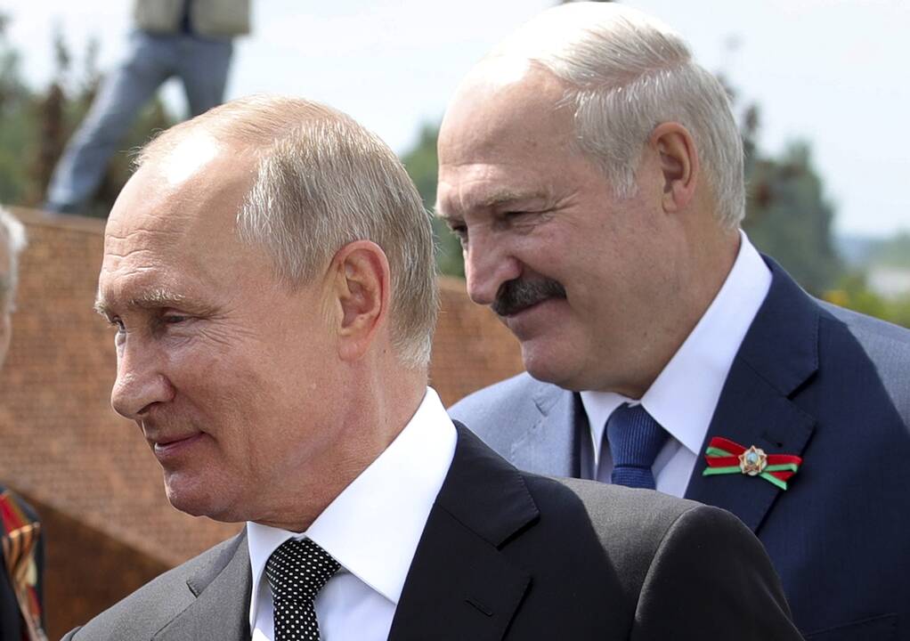 Iš kairės: Vladimiras Putinas ir Aliaksandras Lukašenka