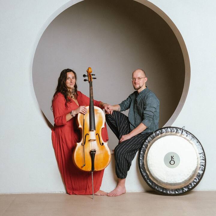 Atradimai: pajutę dvasinio tobulėjimo alkį, Šimkai pasinėrė į garsų terapiją ir intuityvų muzikavimą.  