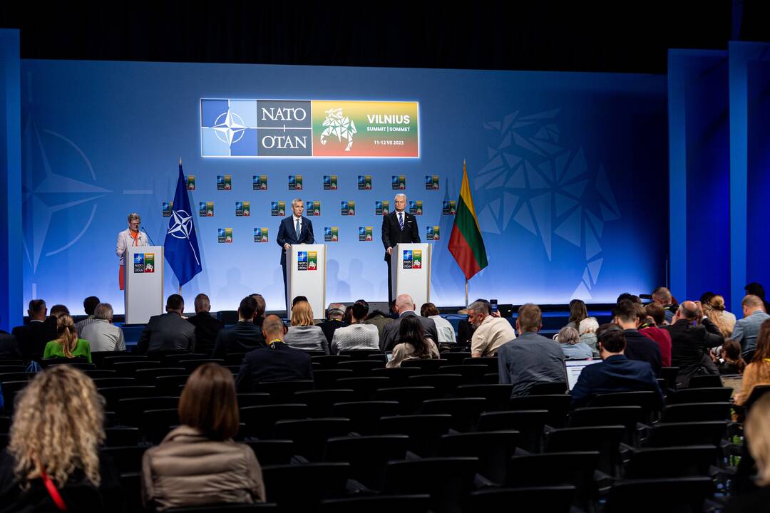  G. Nausėdos ir NATO generalinio sekretoriaus J. Stoltenbergo spaudos konferencija