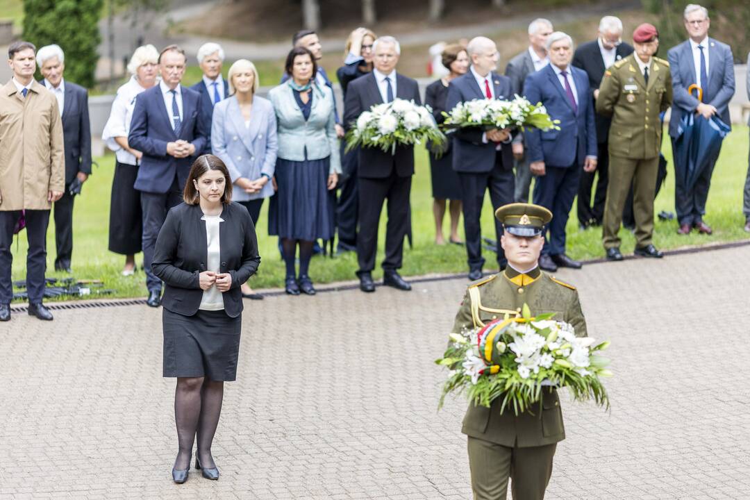 Medininkų žudynių pagerbimo ceremonija Antakalnio kapinėse