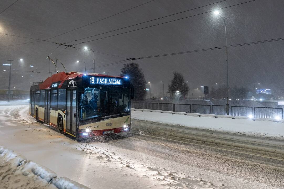 Vilnius ruošiasi šventėms: viešojo transporto tvarkaraščiai ir patarimai keliaujantiems automobiliu