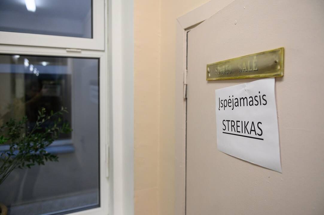 Dalyje šalies mokyklų vyks pedagogų streikas: nevyks dvi pamokos