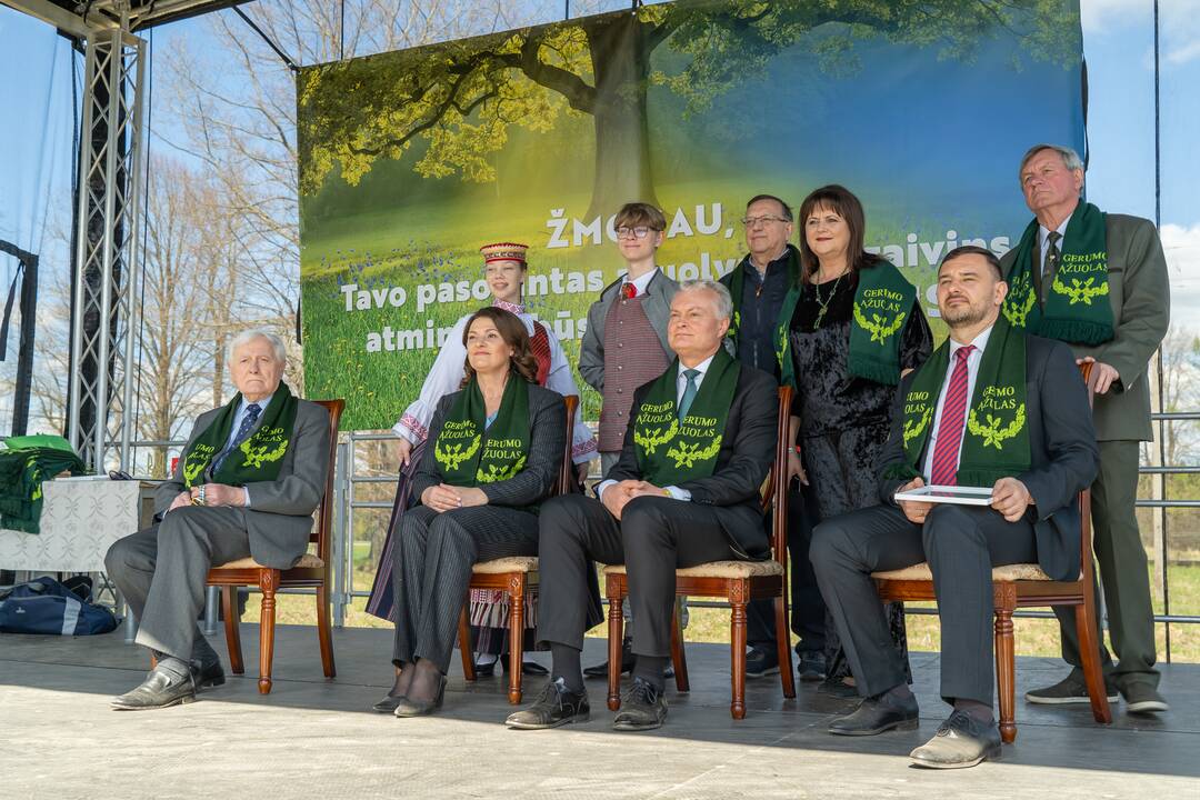 Ukrainos aukų atminties ąžuolynas 