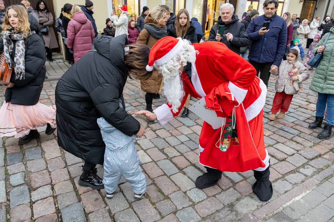 J.Šmitienės eglutės įžiebimas