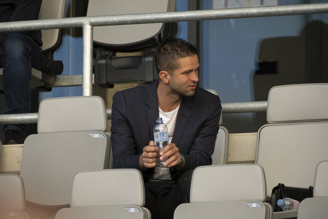 Kauno S. Dariaus ir S. Girėno stadione įvyko Lietuvos ir FIFA futbolo legendų rungtynės