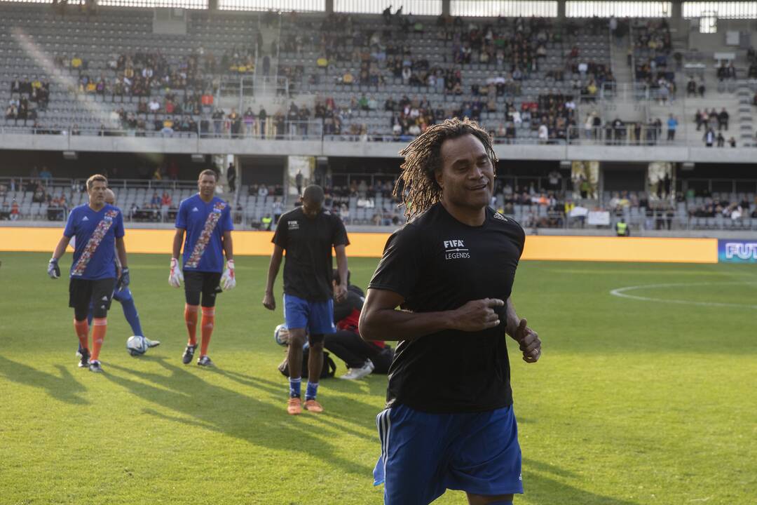 Kauno S. Dariaus ir S. Girėno stadione įvyko Lietuvos ir FIFA futbolo legendų rungtynės