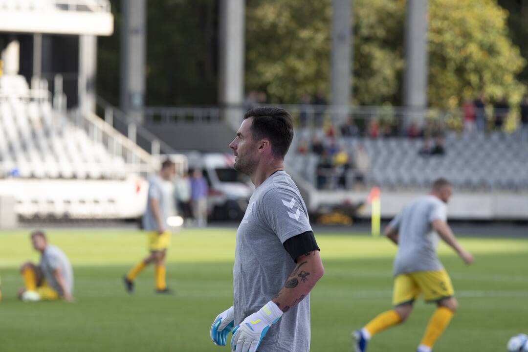 Kauno S. Dariaus ir S. Girėno stadione įvyko Lietuvos ir FIFA futbolo legendų rungtynės
