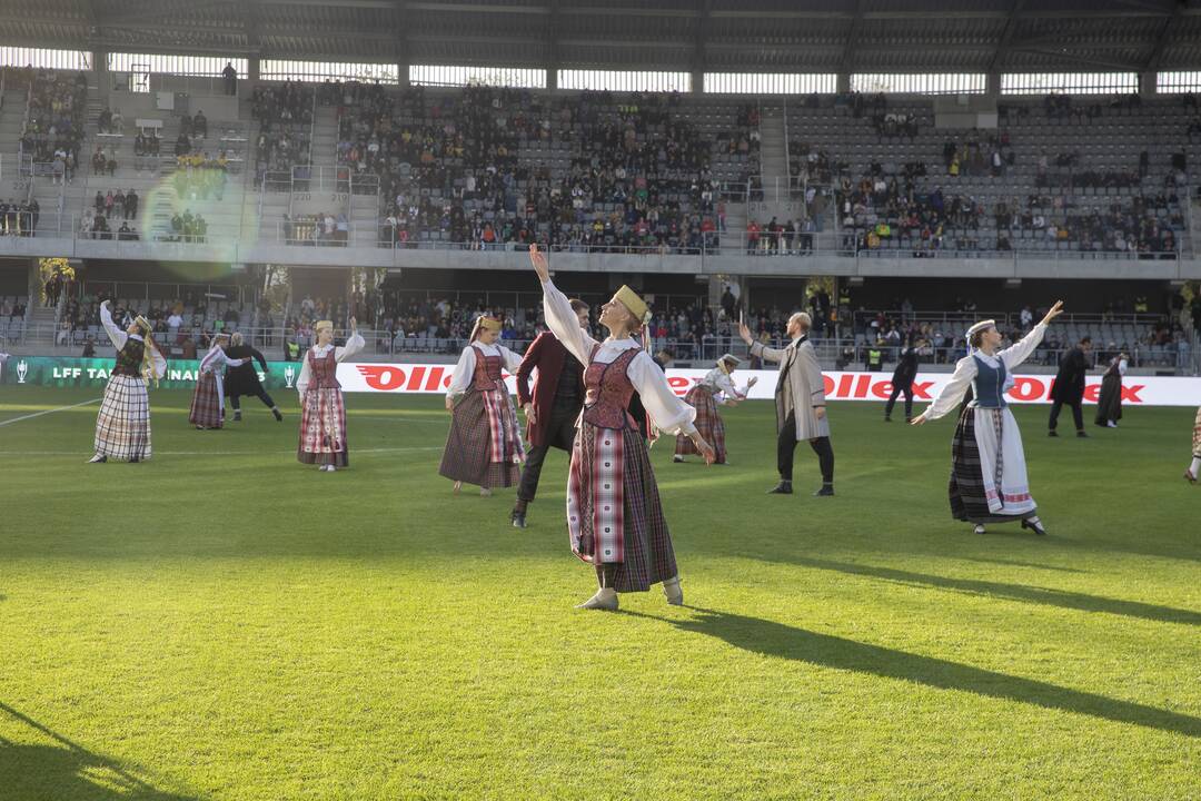 Kauno S. Dariaus ir S. Girėno stadione įvyko Lietuvos ir FIFA futbolo legendų rungtynės