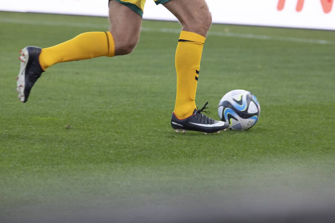 Kauno S. Dariaus ir S. Girėno stadione įvyko Lietuvos ir FIFA futbolo legendų rungtynės