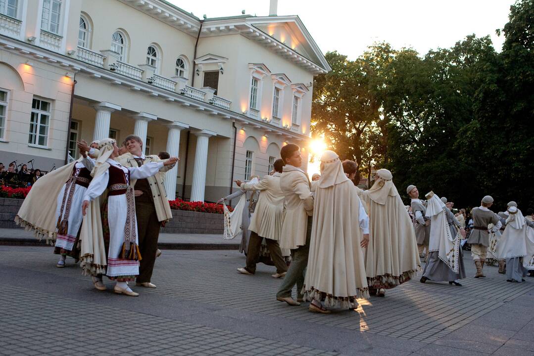 Prezidentūros kiemas atidaromas lankytojams