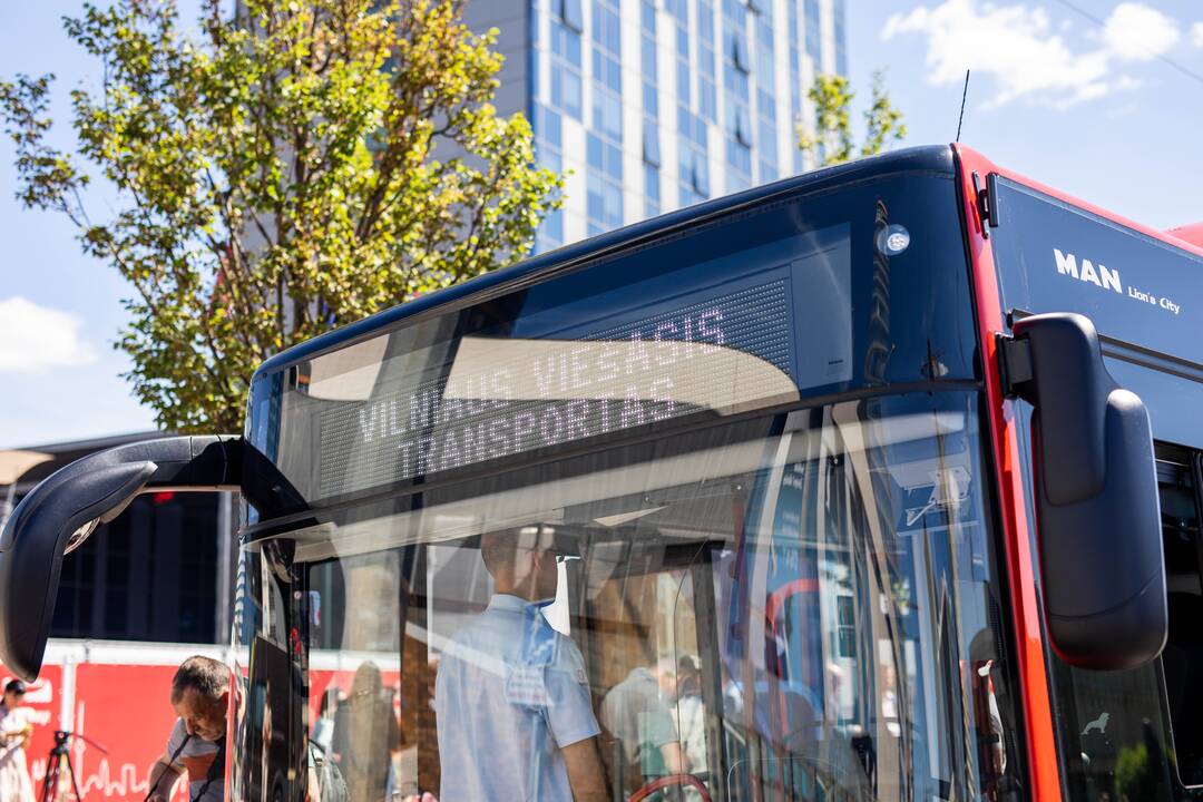 Pristatyti nauji Vilniaus autobusai