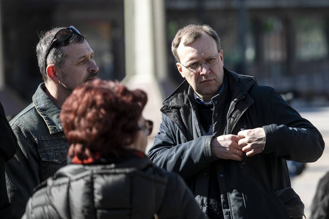 Protestas prieš vakcinas ir karantiną prie Seimo