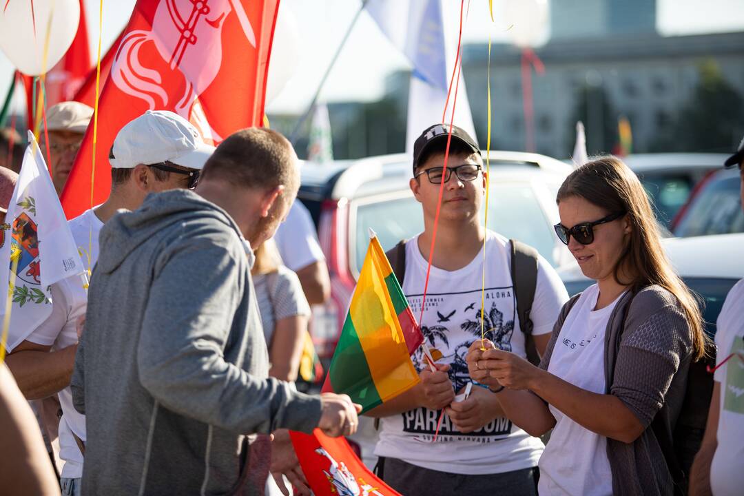 Šeimų maršo protestas prie Seimo