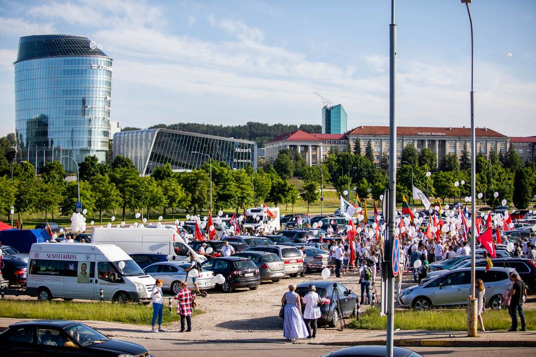 Šeimų maršo protestas prie Seimo