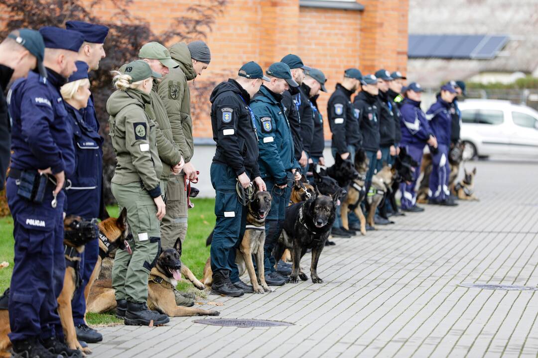 Policijos kinologų daugiakovės pirmenybių apdovanojimai