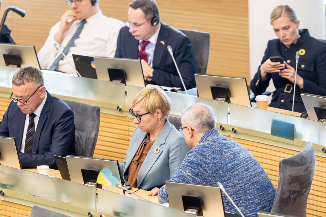 Seimas susirinko į neeilinę sesiją