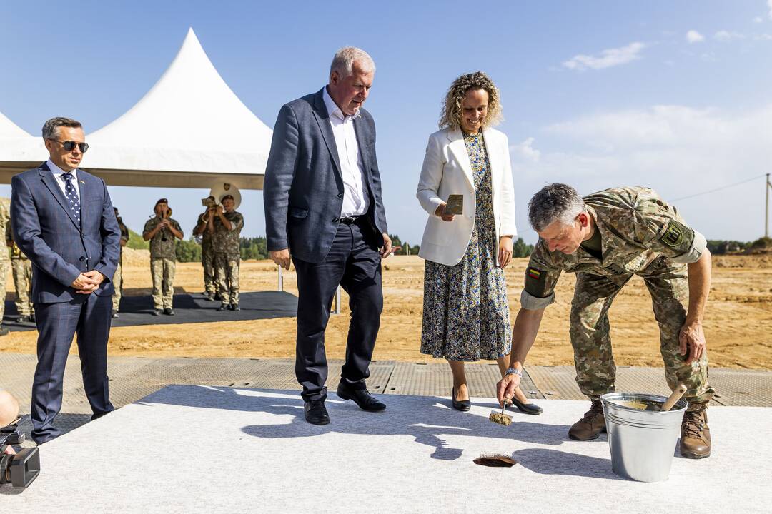 Rokantiškėse pradedamos karinio miestelio statybos