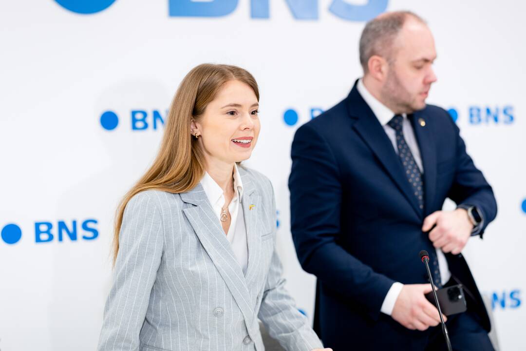 Partijų spaudos konferencijos po pirmojo rinkimų turo