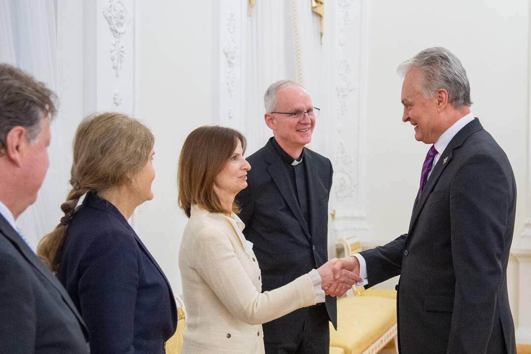 Prezidentas susitiko su užsienio ambasadoriais
