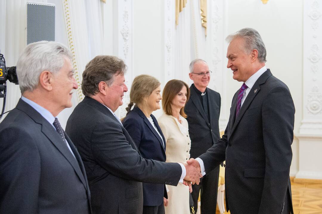 Prezidentas susitiko su užsienio ambasadoriais