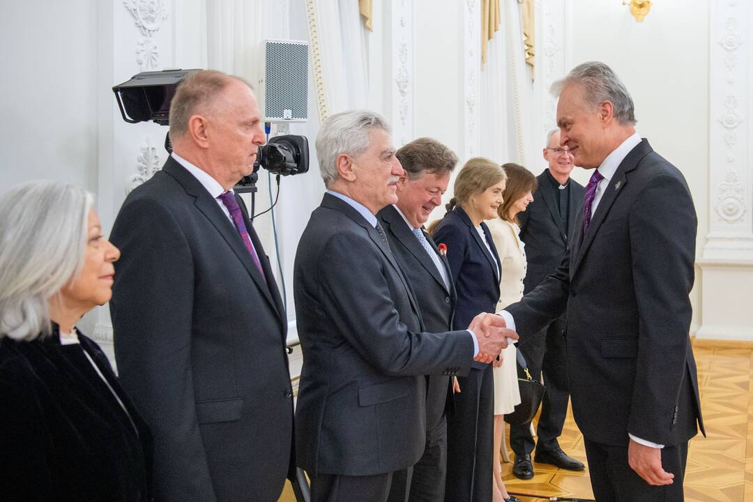 Prezidentas susitiko su užsienio ambasadoriais