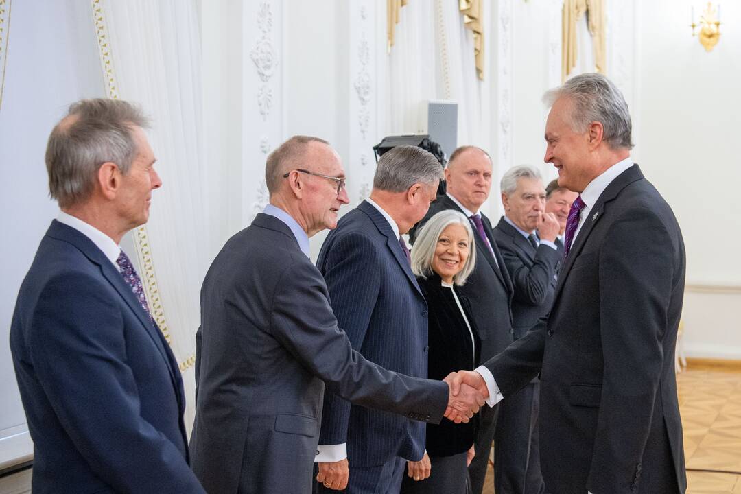 Prezidentas susitiko su užsienio ambasadoriais