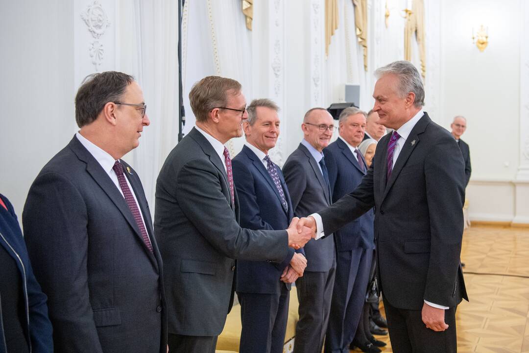 Prezidentas susitiko su užsienio ambasadoriais