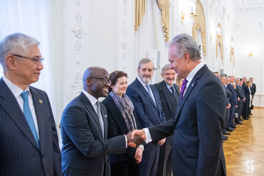 Prezidentas susitiko su užsienio ambasadoriais