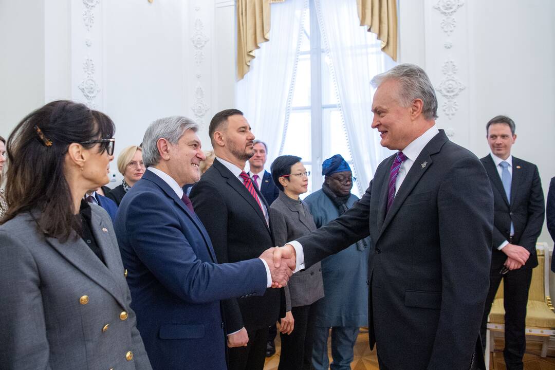 Prezidentas susitiko su užsienio ambasadoriais