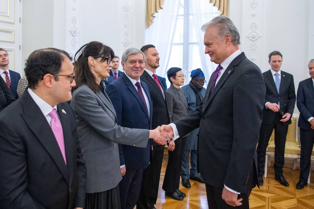 Prezidentas susitiko su užsienio ambasadoriais