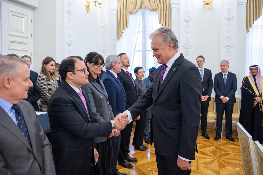 Prezidentas susitiko su užsienio ambasadoriais