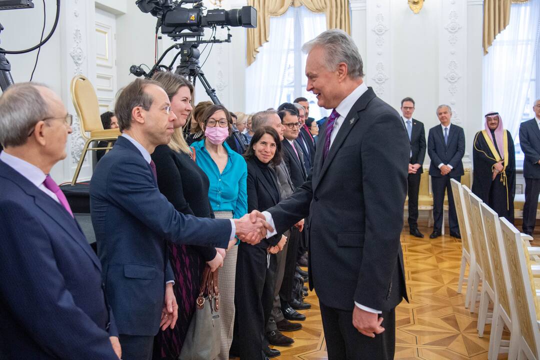 Prezidentas susitiko su užsienio ambasadoriais