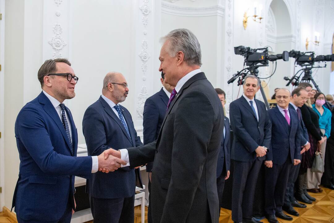 Prezidentas susitiko su užsienio ambasadoriais