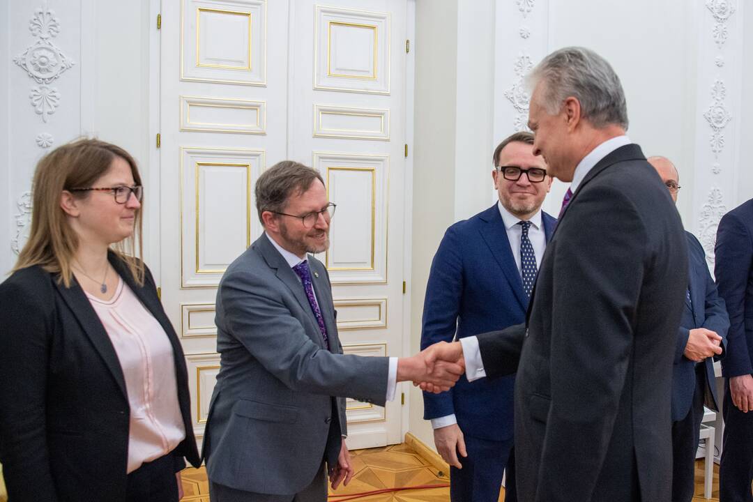 Prezidentas susitiko su užsienio ambasadoriais