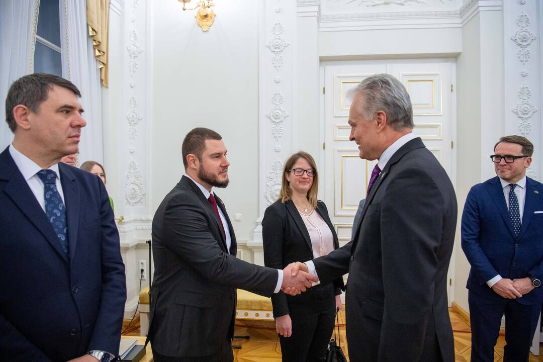 Prezidentas susitiko su užsienio ambasadoriais