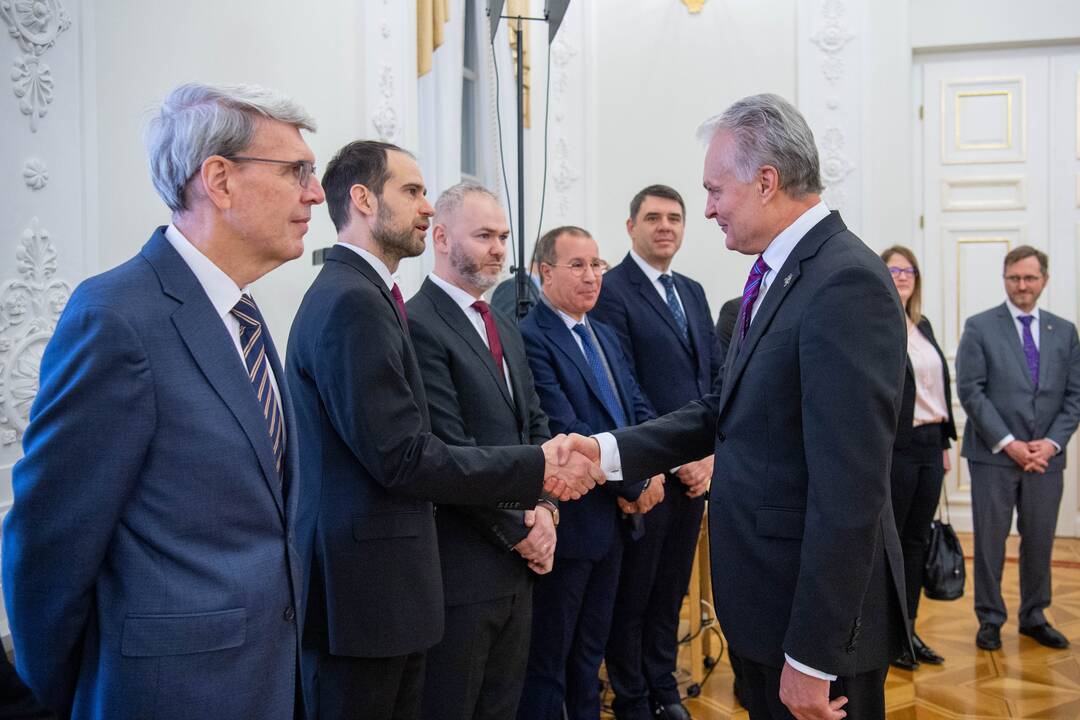Prezidentas susitiko su užsienio ambasadoriais