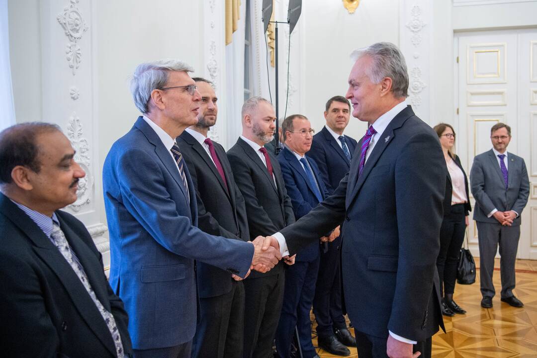 Prezidentas susitiko su užsienio ambasadoriais