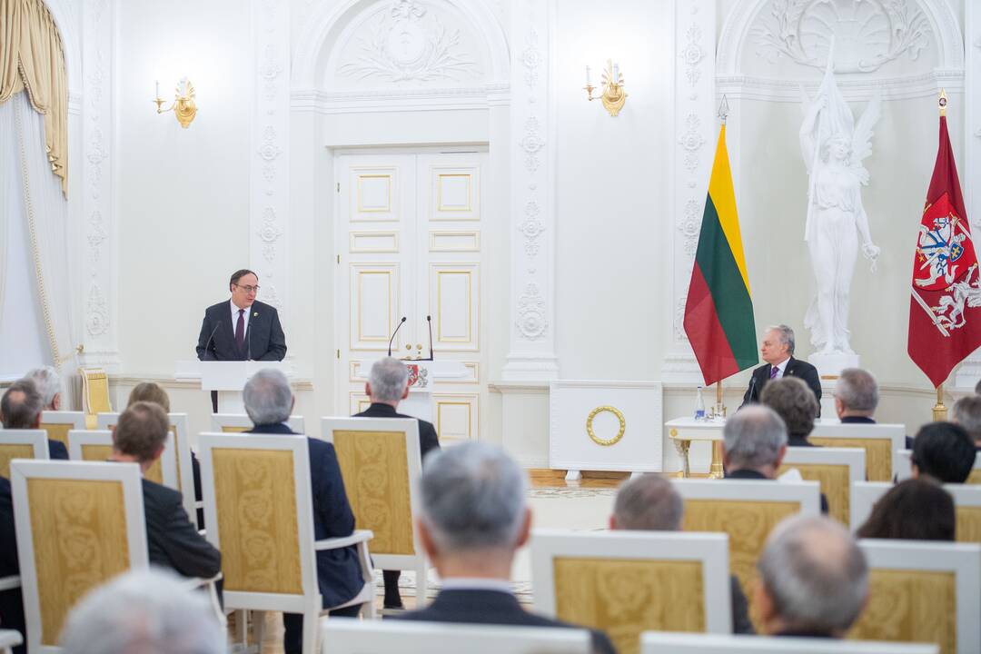 Prezidentas susitiko su užsienio ambasadoriais