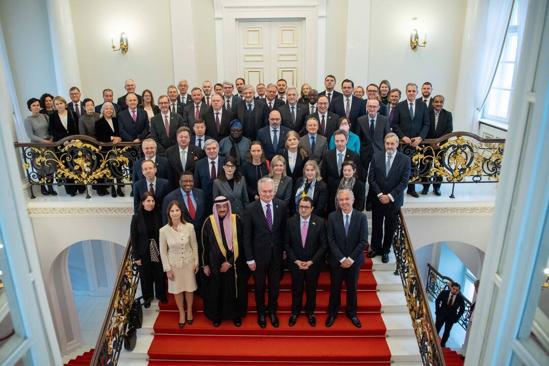 Prezidentas susitiko su užsienio ambasadoriais