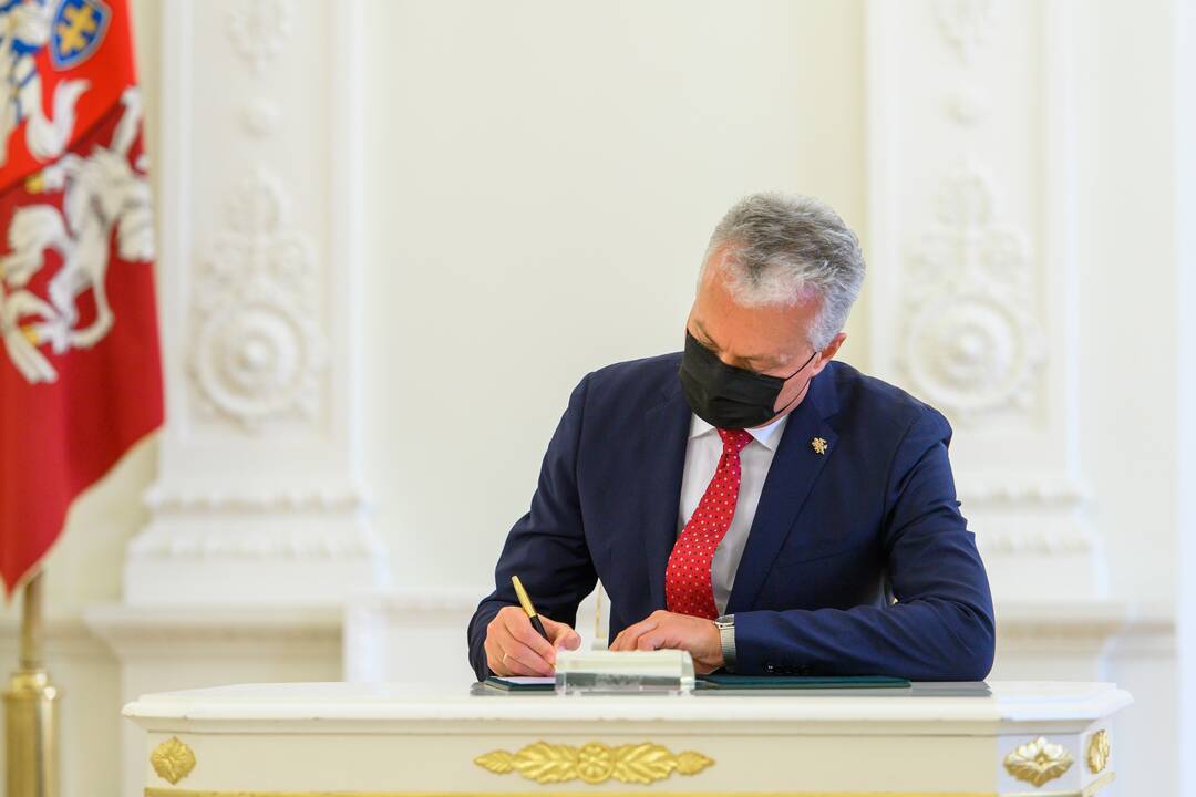 Prezidentas priėmė aštuonių teisėjų priesaikas