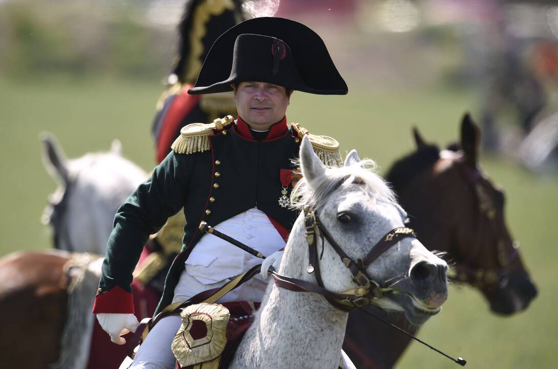 1815 m. Napoleonas Bonaparte’as pabėgo iš tremties Elbos saloje