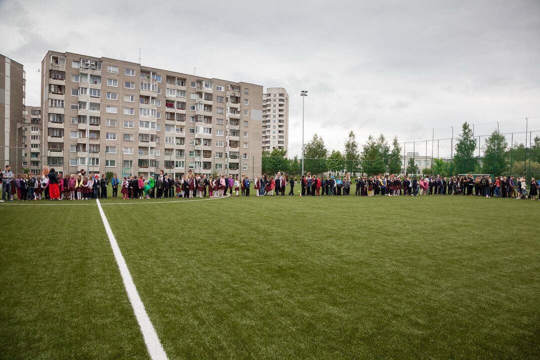 Vilniaus taryba pritarė sprendimui leisti išnuomoti mokyklų aikštynus